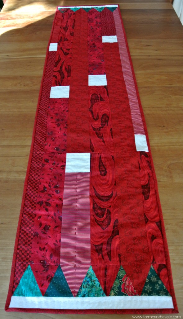 Holiday Table Runner - Oh Christmas Tree